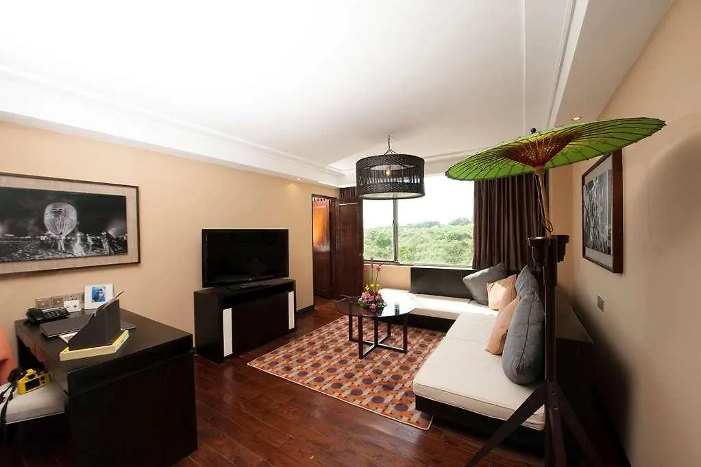 The Rose Garden Hotel Yangon 0*,