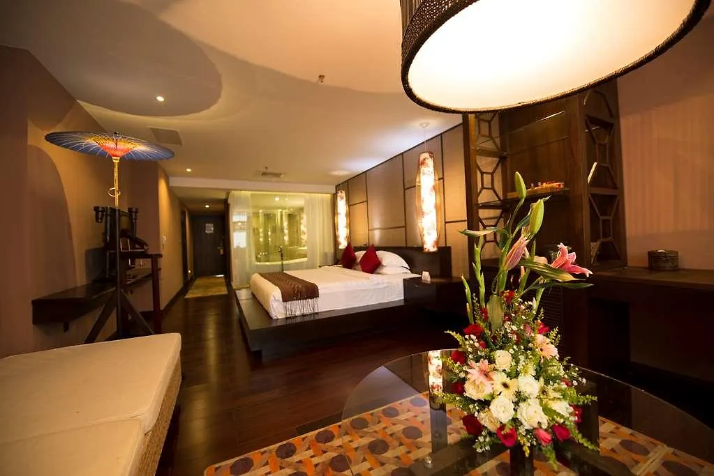 The Rose Garden Hotel Yangon 0*,