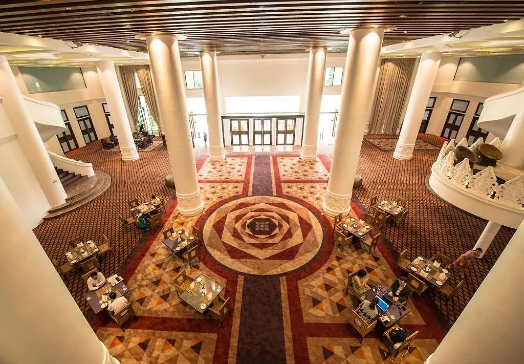 The Rose Garden Hotel Yangon Birmania